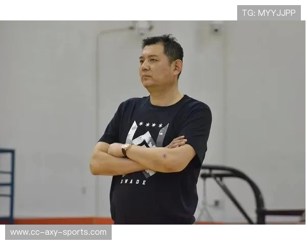 巩晓彬执教生涯回顾:从球场传奇到教练新篇章的蜕变与挑战 巩晓彬执教生涯回顾:从球场传奇到教练新篇章的蜕变与挑战