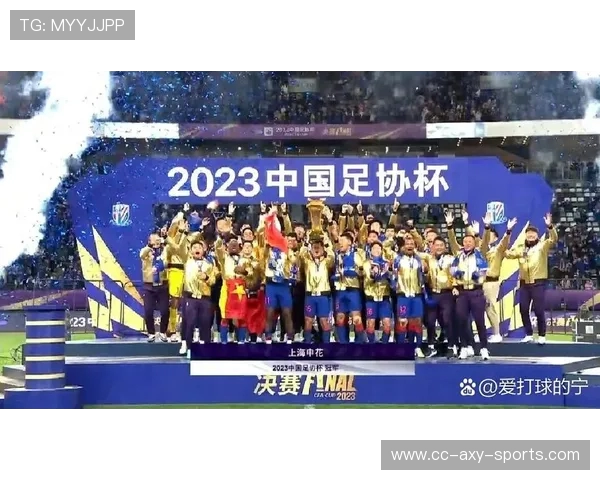 电竞比分实时更新：战况激烈，谁将问鼎冠军荣耀？