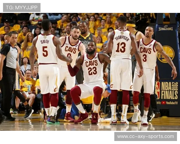 勇士与骑士首场对决精彩回顾与赛后分析 勇士与骑士首场对决精彩回顾与赛后分析